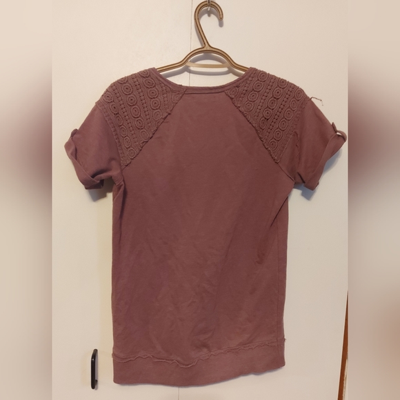 Maurices top criss cross hem line knit detailed shoulders - Picture 2 of 6